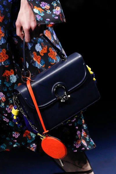 Look 72